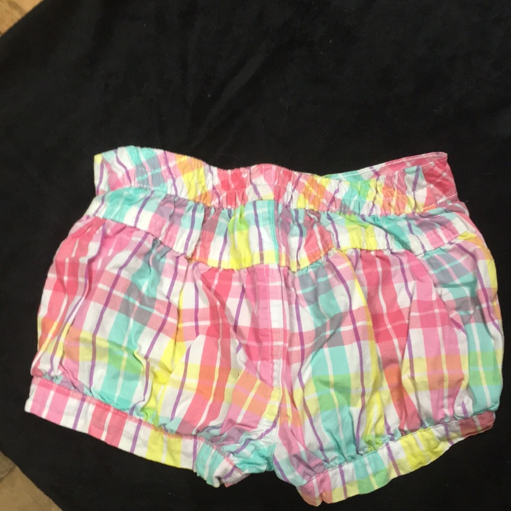 Shorts - Picture 2 of 3